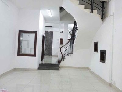 Cho thuê nhà Võ Oanh - 5,5M x 16M - 4PN 4WC — ảnh 1