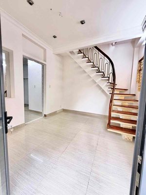 Bán nhà hẽm xe hơ. Phan Đình Phùng nhỉnh 5 tỷ 42m2 — ảnh 1