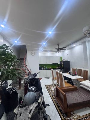 Nhà đẹp full nội thất, sổ hoa hậu, mặt tiền to, trung tâm phố lụa — ảnh 1