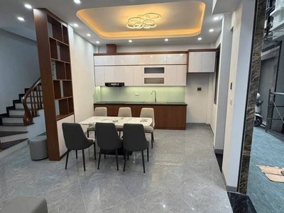 Nhà 5 tầng full nội thất tại Kim Chung, Hoài Đức, 5.x tỷ — ảnh 1