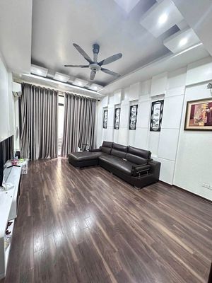 Cho thuê nhà riêng 50m2, 5 tầng, có gara ô tô, Cầu Giấy — ảnh 1