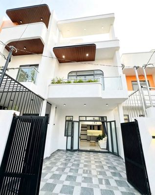 Nhà 1 Trệt 1 Lầu Gần Chợ Phú Mỹ, Bình Dương — ảnh 1