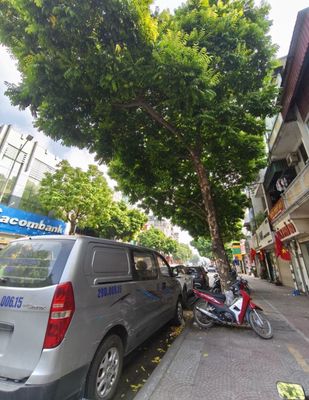 Bán nhà 3 tầng tặng nhà 78m2 gần Aeon Long Biên, hơn 9 tỷ — ảnh 1