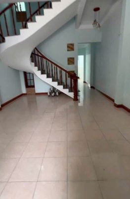 Nhà 2 tầng mặt tiền KHUÊ TRUNG - gần Nguyễn Hữu Thọ - IB VIDEO — ảnh 1