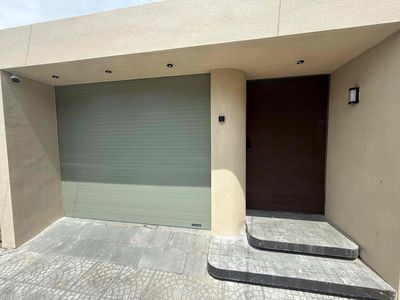 Cho thuê nhà nguyên căn, đường 5m5, sân đậu oto, 2 p.ngủ, 1 gác lửng — ảnh 1