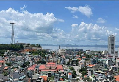 Nhà riêng: Cơ hội thuê trọn gói khách sạn trung tâm Bãi Cháy — ảnh 1