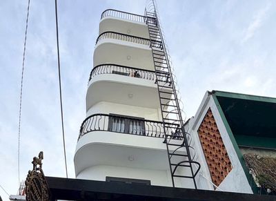 Cho thuê nhà hxh dt:4x18m đường nguyễn trãi, nguyễn cư trinh, quận 1 — ảnh 1