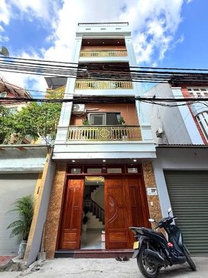 Nhà 4x12m, 5 tầng, 10.2 tỷ, gần CV Hoàng Văn Thụ — ảnh 1