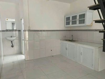 Cho thuê nhà liền kề Định Hòa, 2PN, giá 3.5tr — ảnh 1