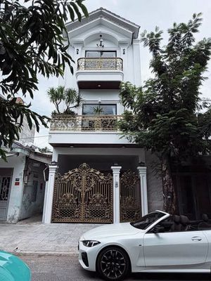 Biệt thự tân cổ điển 3 tầng sát biển Nguyễn Tất Thành - Đà Nẵng — ảnh 1