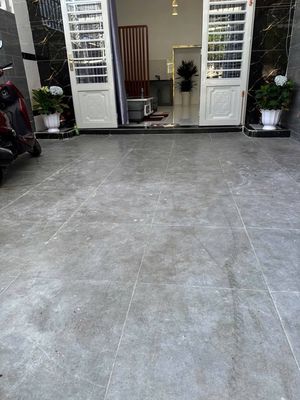 Nhà 93.7m² Dĩ An - Sân Đỗ Xe Hộp - Tặng Nội Thất — ảnh 1