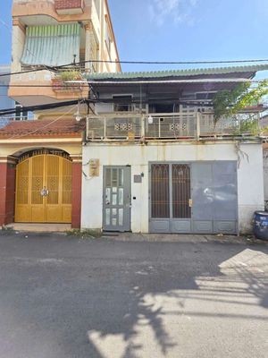Nhà phố 105m ngang 6.3m mặt tiền gần làng đại học quốc gia TPHCM — ảnh 1