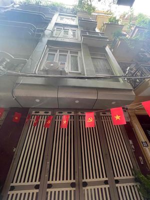 Cho thuê nhà 5T 55m2 5pn , ngõ ô tô , p Hoàng Quốc Việt — ảnh 1