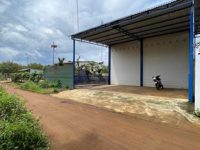 Bán đất trên đất có săn kho 320m2 — ảnh 1