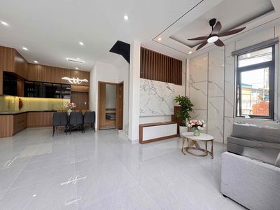 Bán nhà đẹp 3 tầng mới xây 100%, 2 Mặt tiền kiệt oto 5m Trần Hoành — ảnh 1