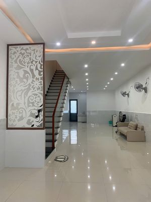 Cho thuê nhà 3 tầng MT Bùi Trang Chước, Hòa Xuân - 15tr/tháng — ảnh 1
