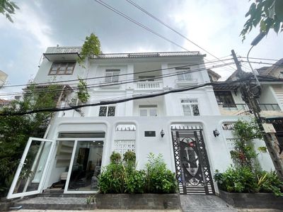 CHo thuê căn villa là 10x11m 1 trệt 2 lầu khu Làng Báo Chí-Gía 50TR — ảnh 1