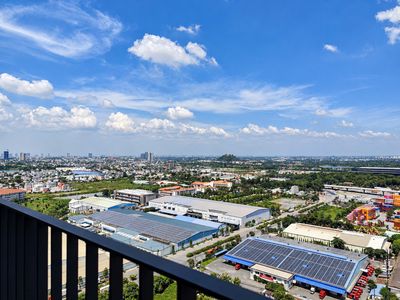 Cho Thuê Chung Cư Mới Tầng Cao 2PN Gần Tân Vạn Giá Tốt — ảnh 1