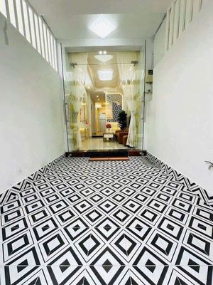 Cho Thuê Nhà Nguyên căn Dài hạn Phun Nội Thất — ảnh 1