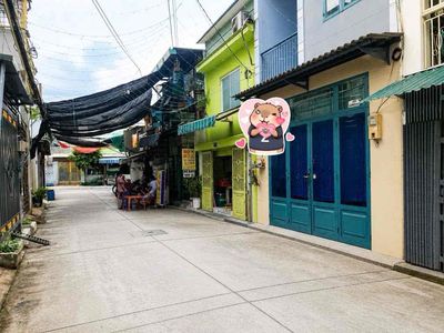Hẻm xe hơi né nhau - khu vực an ninh dân trí - nhanh cả nhà ơi. — ảnh 1