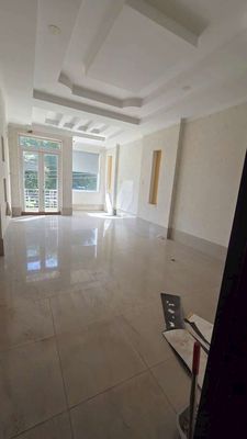 Cho thuê nhà nguyên căn làm văn phòng 4 tầng (4.2 22)- gần tham lương — ảnh 1