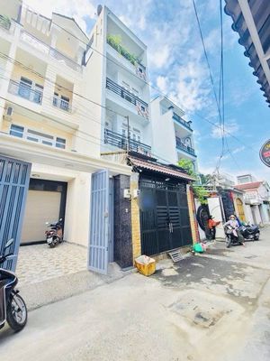 Nhà 4 Tầng Bàn Cờ Trường Chinh, Quận 12 - Giảm 2.2 Tỷ — ảnh 1
