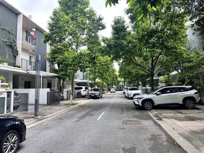 Bán Biệt thự liền kề Park City, Full nội thất, Sân vườn — ảnh 1