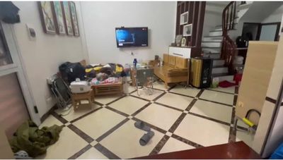 Cho thuê nhà nguyên căn Hoàng Mai, 30m2, 3 ngủ — ảnh 1