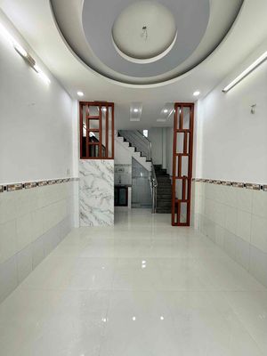 2.7 tỷ, nhà SHR, 2 tầng, HXH ra Nguyễn Văn Quá — ảnh 1