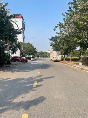 Cho thuê kho 100m2 mặt tiền 5m - có gác xép, điều hòa — ảnh 1