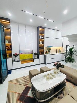 Bán nhà Kim Ngưu, 38m2 x 5 tầng, nhỉnh 8 tỷ — ảnh 1