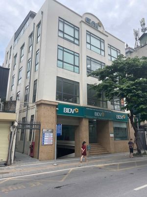 Cho thuê văn phòng 220m2, 100m2 trung tâm, gần ĐH Bách Khoa — ảnh 1